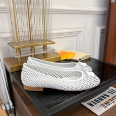 Louis Vuitton Flat Shoes